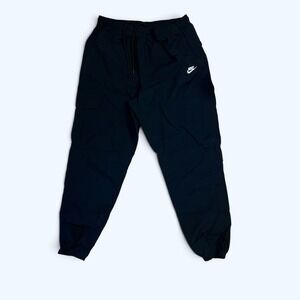 Nike Sportswear DD5207-010 Woven Unlined Utility Cargo Pants Black Sz M Tapered